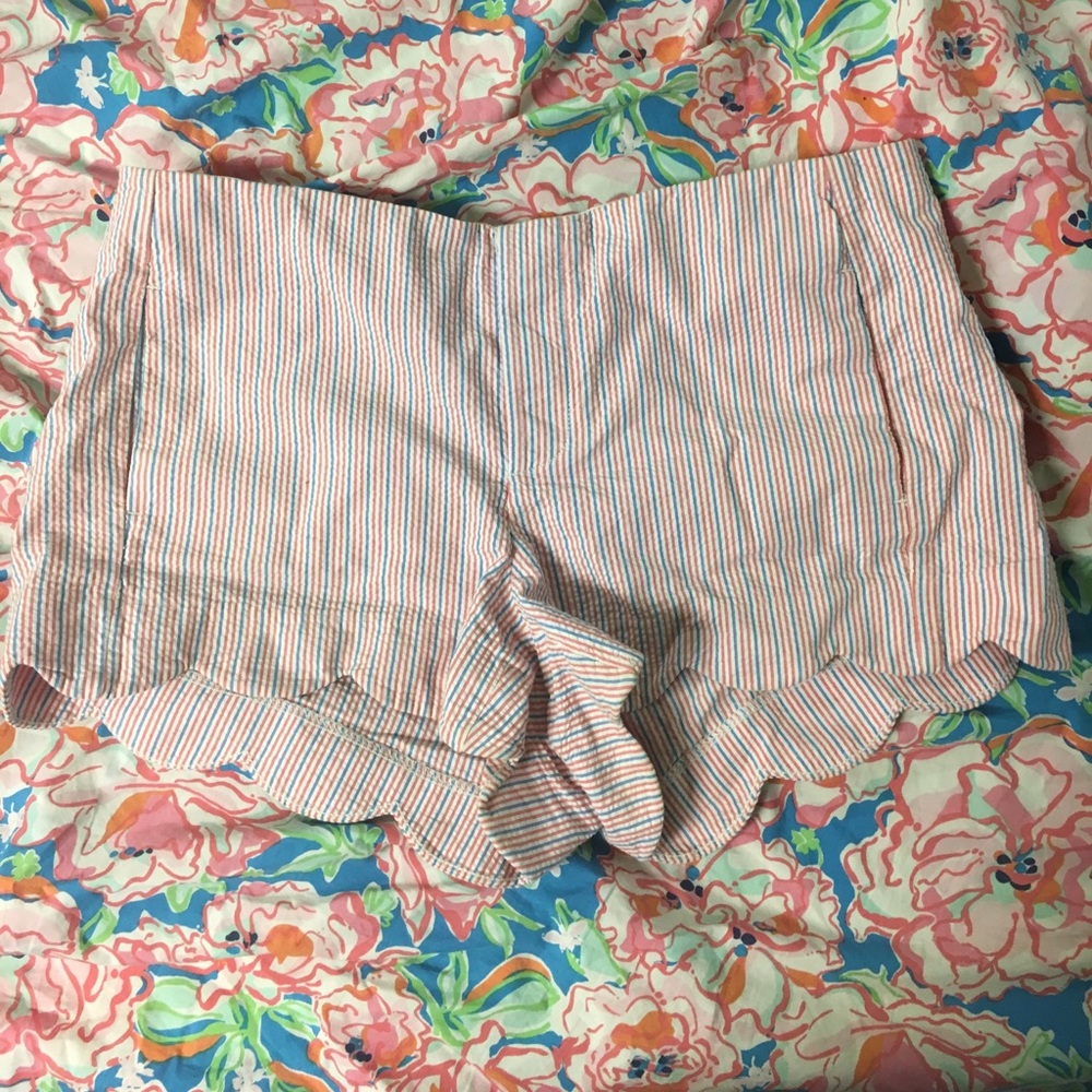 NWOT Lilly Pulitzer scalloped shorts